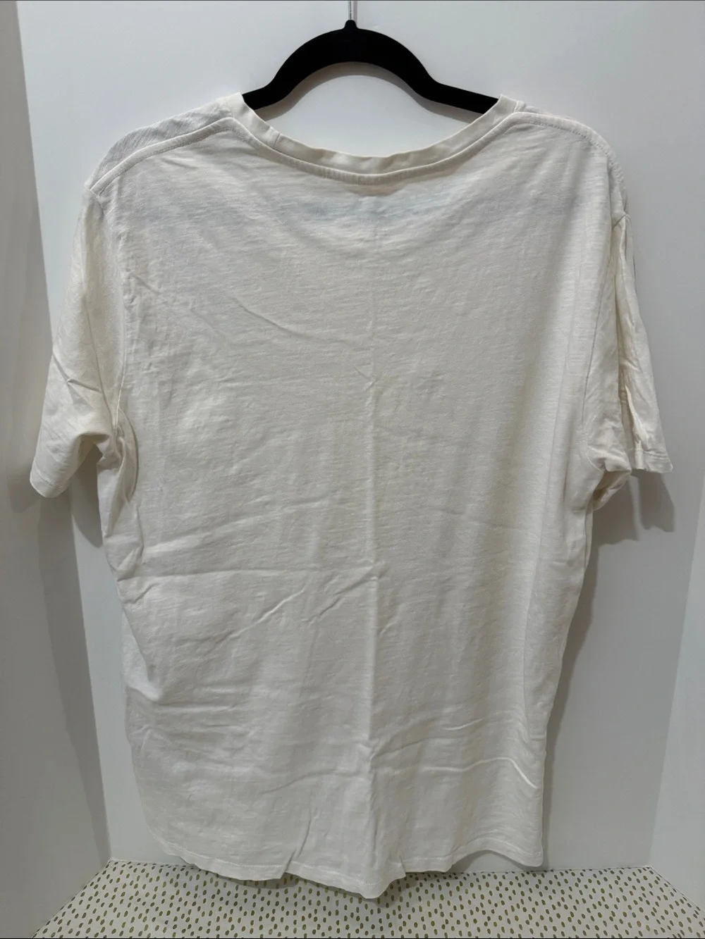Levi's White Pocket Crew Neck Tee with Red Tab
